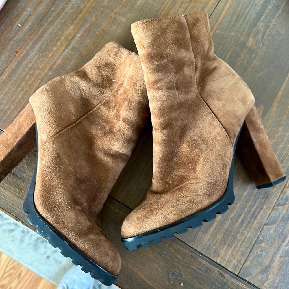 7.5 brown Aldo booties